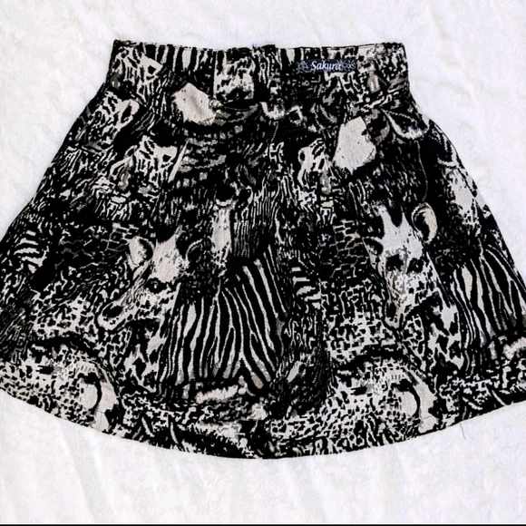 NWOT Sakura Animal Print Mini Skirt - Picture 1 of 7